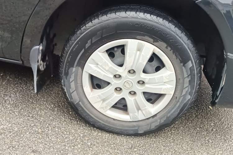 Used FORTHING Lingzhi 2019 M5L 1.6L 7-Seater Base Model China VI Standard Right Front Wheel Hub