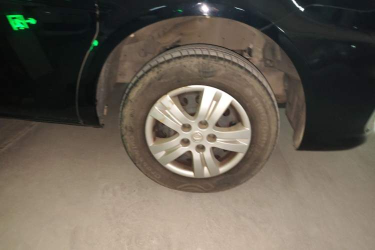 Used FORTHING Lingzhi 2019 M5L 1.6L 7-Seater Standard Model China VI Right Front Wheel Hub