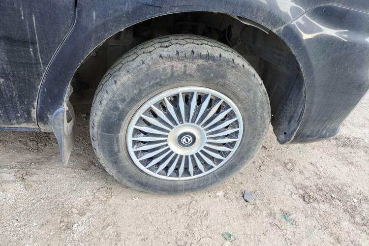 Used FORTHING Lingzhi 2019 M5L 1.6L 7-Seater Comfort Model China VI Standard Right Front Wheel Hub