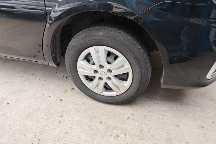 Used FORTHING Lingzhi 2019 M5L 1.6L 7-Seater Exclusive Model China VI Standard Right Front Wheel Hub