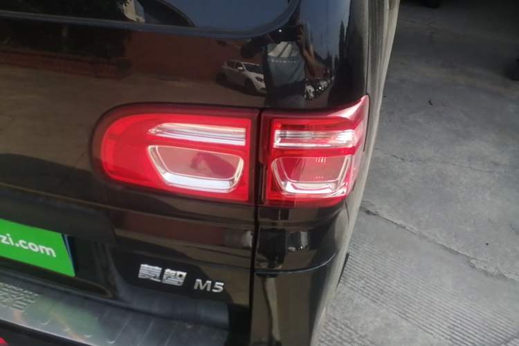 Used FORTHING Lingzhi 2019 M5 1.6L 7-Seater Exclusive Model China VI Standard Right Rear Taillight