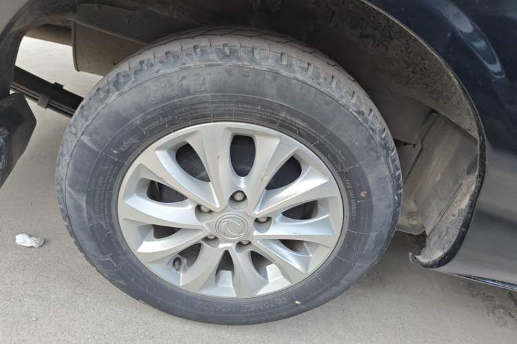 Used FORTHING Lingzhi 2019 M5L 1.6L 7-Seater Luxury Model China VI Standard Right Rear Wheel Hub