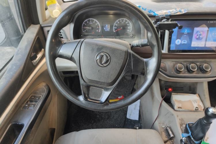 Used FORTHING Lingzhi 2019 M5L 1.6L 7-Seater Base Model China VI Standard Steering Wheel