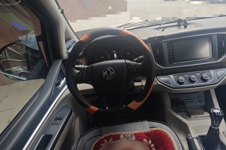 Used FORTHING Lingzhi 2019 M5L 1.6L 7-Seater Luxury Model China VI Standard Steering Wheel