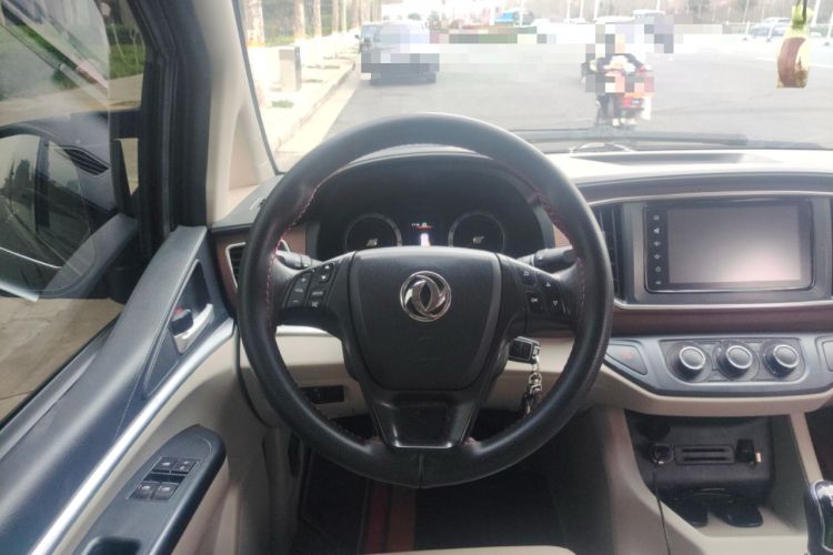 Used FORTHING Lingzhi 2019 M5 1.6L 7-Seater Luxury Model China VI Standard Steering Wheel