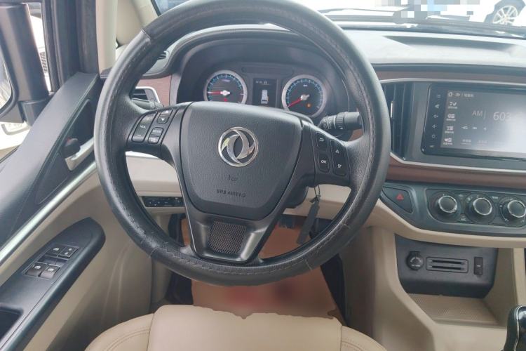 Used FORTHING Lingzhi 2019 M5L 1.6L 7-Seater Luxury Model China VI Standard Steering Wheel