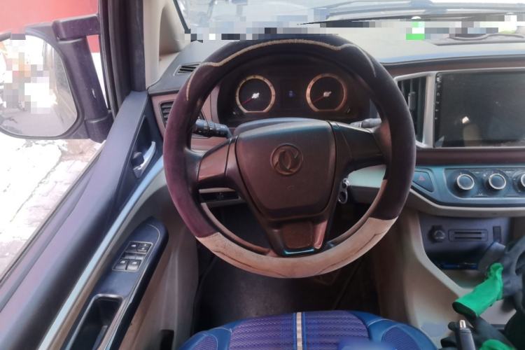Used FORTHING Lingzhi 2019 M5 1.6L 7-Seater Exclusive Model China VI Standard Steering Wheel