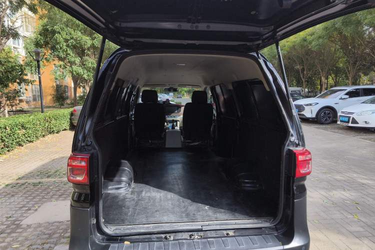 Used FORTHING Lingzhi 2019 V3 1.6L 2-Seat Standard Model China VI Trunk