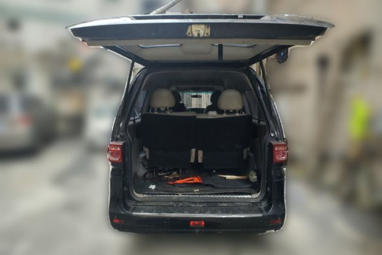 Used FORTHING Lingzhi 2019 M5L 1.6L 7-Seater Luxury Model China VI Standard Trunk