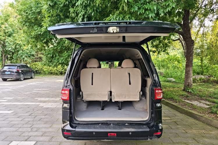 Used FORTHING Lingzhi 2019 M5L 1.6L 7-Seater Comfort Model China VI Standard Trunk