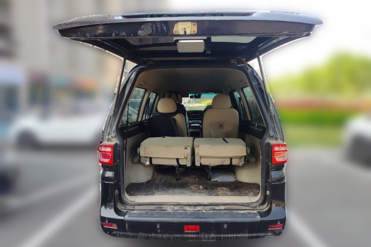 Used FORTHING Lingzhi 2019 M5L 1.6L 7-Seater Standard Model China VI Trunk