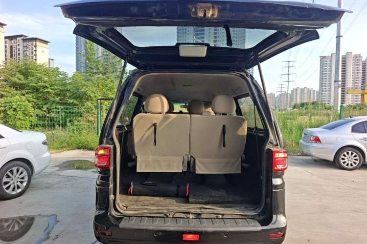 Used FORTHING Lingzhi 2019 Facelifted M5L 1.6L 7-Seater Base Model China VI Standard Trunk