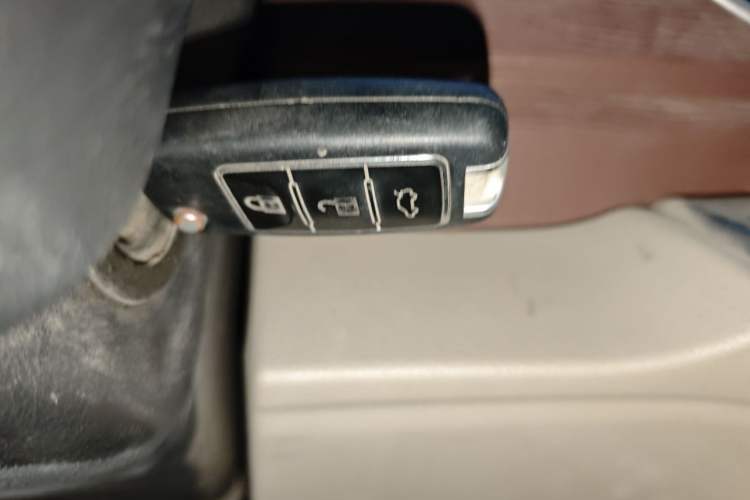 Used FORTHING Lingzhi 2019 M5L 1.6L 7-Seater Base Model China VI Standard Vehicle Key