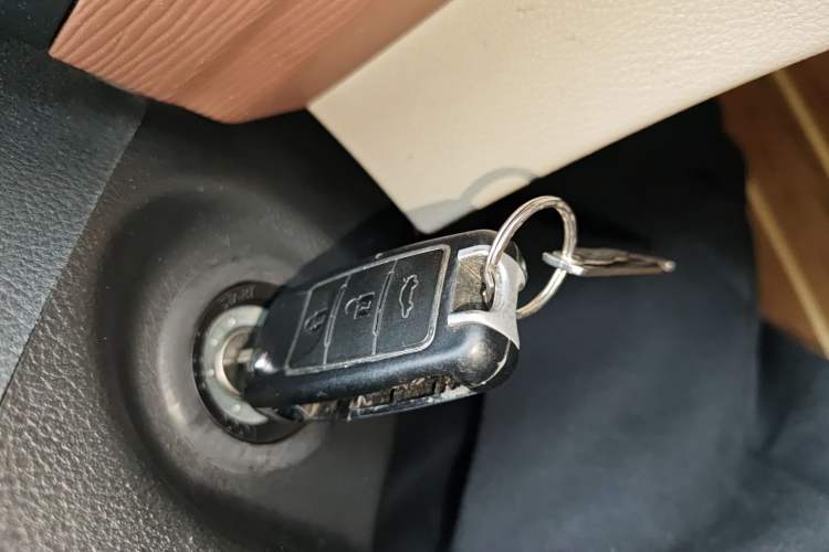 Used FORTHING Lingzhi 2019 M5L 1.6L 7-Seater Base Model China VI Standard Vehicle Key