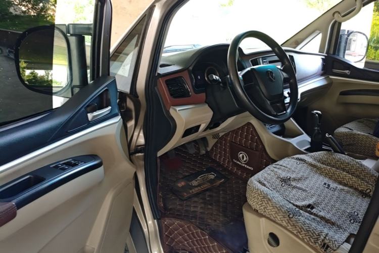 Used FORTHING Lingzhi 2019 M5L 1.6L 9-Seater Base Model China VI Standard Driver Seat