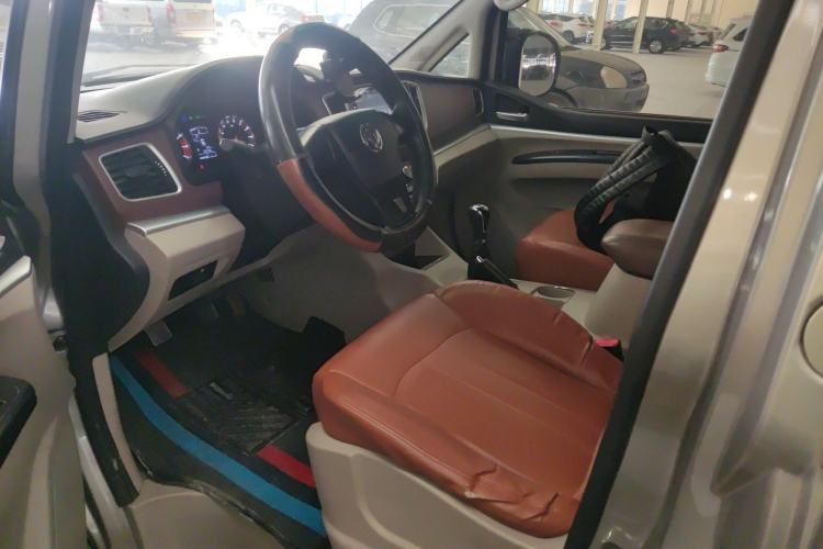 Used FORTHING Lingzhi 2019 M5L 1.6L 7-Seater Standard Model China VI Driver Seat