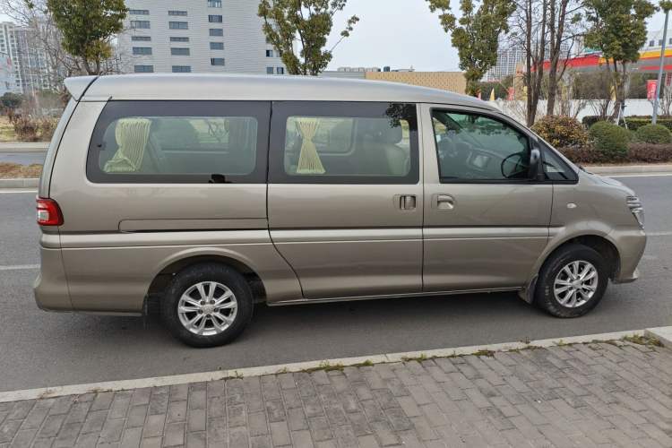 Used FORTHING Lingzhi 2019 M5L 1.6L 7-Seater Luxury Model China VI Standard Exterior 2