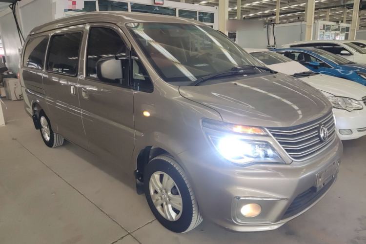 Used FORTHING Lingzhi 2019 M5L 1.6L 7-Seater Standard Model China VI Front Right 45 Deg