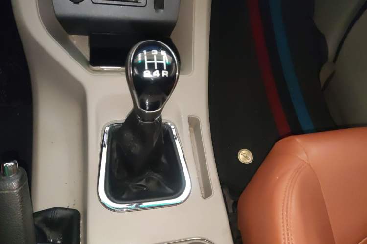 Used FORTHING Lingzhi 2019 M5L 1.6L 7-Seater Standard Model China VI Gear Lever