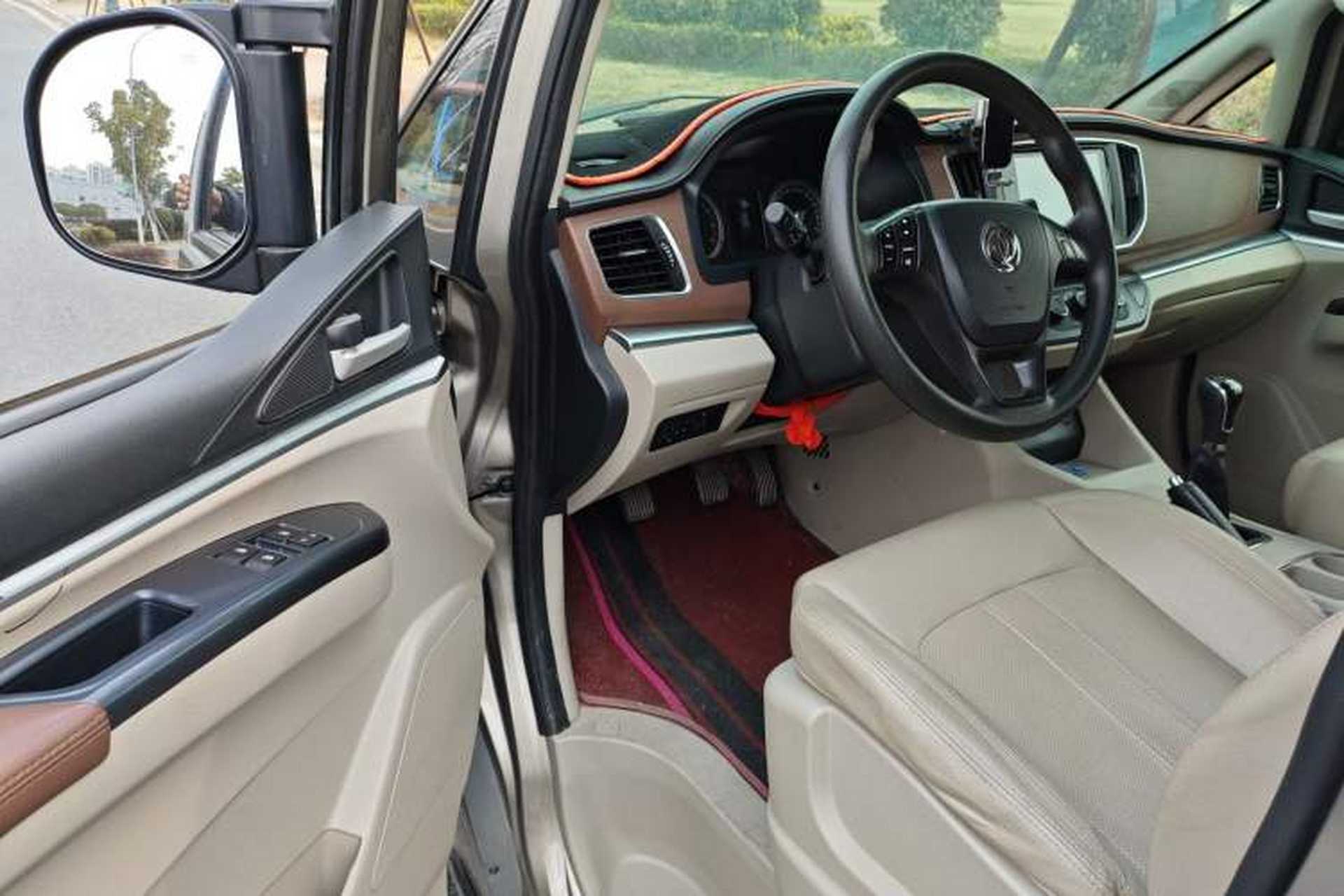 Used FORTHING Lingzhi 2019 M5L 1.6L 7-Seater Luxury Model China VI Standard Interior 2