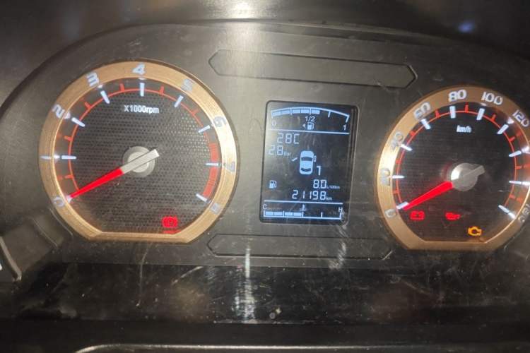 Used FORTHING Lingzhi 2019 M5 1.6L 7-Seater Base Model China VI Odometer Close Up