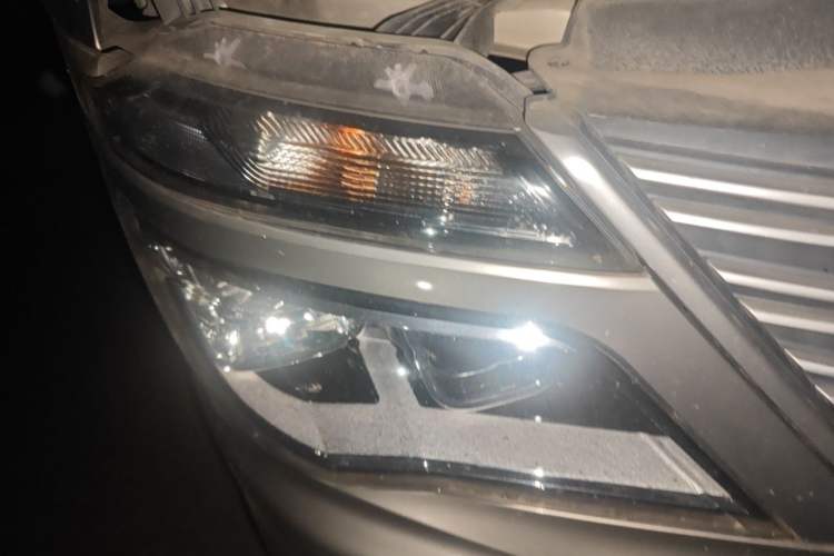 Used FORTHING Lingzhi 2019 M5 1.6L 7-Seater Base Model China VI Right Front Headlight