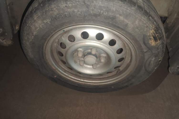 Used FORTHING Lingzhi 2019 M5 1.6L 7-Seater Base Model China VI Right Front Wheel Hub