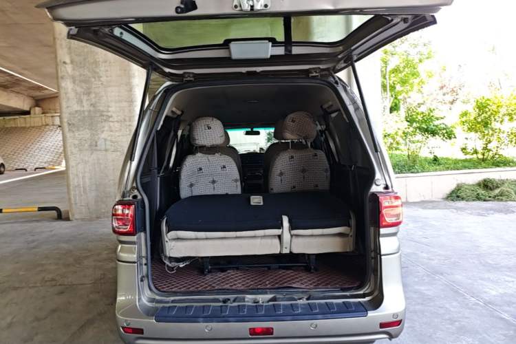 Used FORTHING Lingzhi 2019 M5L 1.6L 9-Seater Base Model China VI Standard Trunk