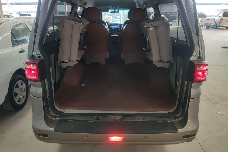 Used FORTHING Lingzhi 2019 M5L 1.6L 7-Seater Standard Model China VI Trunk