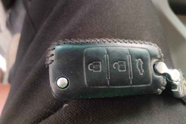 Used FORTHING Lingzhi 2019 M5L 1.6L 7-Seater Standard Model China VI Vehicle Key