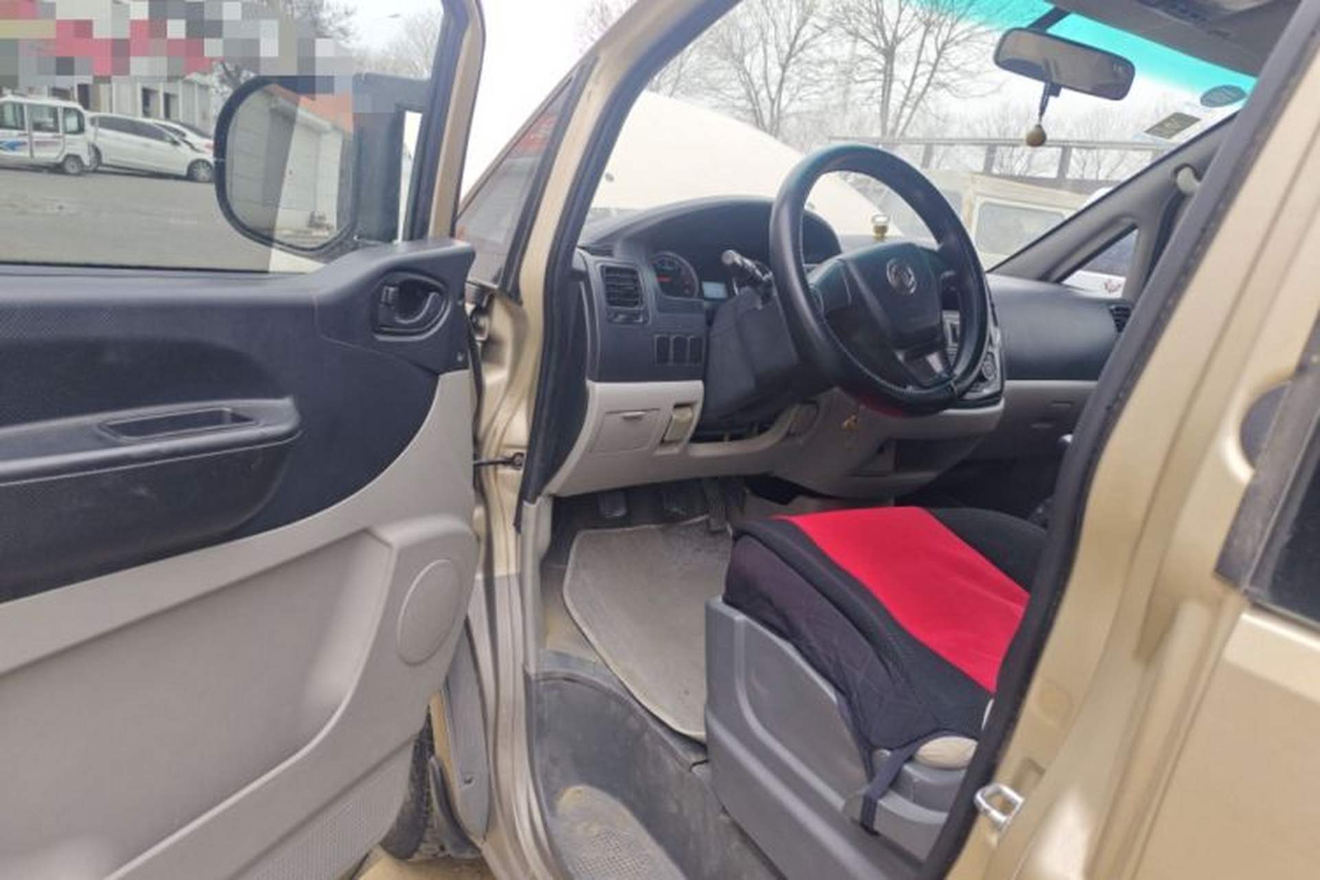 Used FORTHING Lingzhi 2019 Facelifted M3L 1.6L 7-Seater Standard Model Driver Seat
