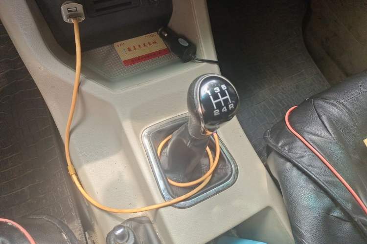 Used FORTHING Lingzhi 2019 Facelifted M3L 1.6L 7-Seater Standard Model Gear Lever