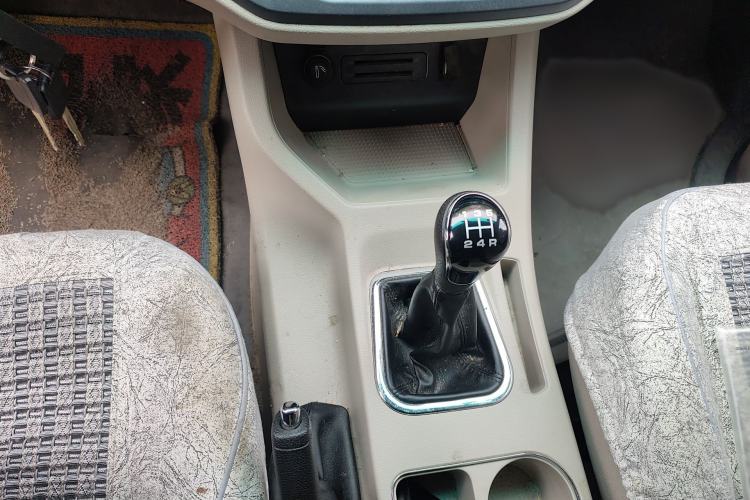 Used FORTHING Lingzhi 2019 M5L 1.6L 9-Seater Base Model China VI Standard Gear Lever