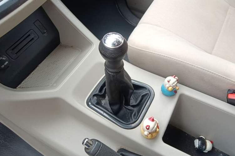 Used FORTHING Lingzhi 2019 M5L 1.6L 7-Seater Base Model China VI Standard Gear Lever