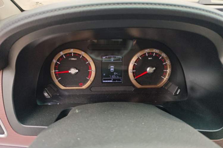 Used FORTHING Lingzhi 2019 M5L 1.6L 7-Seater Luxury Model China VI Standard Instrument Cluster