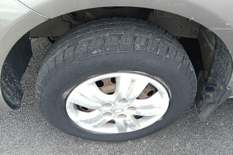 Used FORTHING Lingzhi 2019 M5L 1.6L 7-Seater Base Model China VI Standard Left Front Wheel Hub
