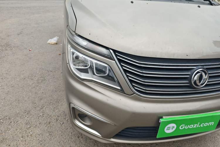 Used FORTHING Lingzhi 2019 M5L 1.6L 7-Seater Luxury Model China VI Standard Right Front Headlight