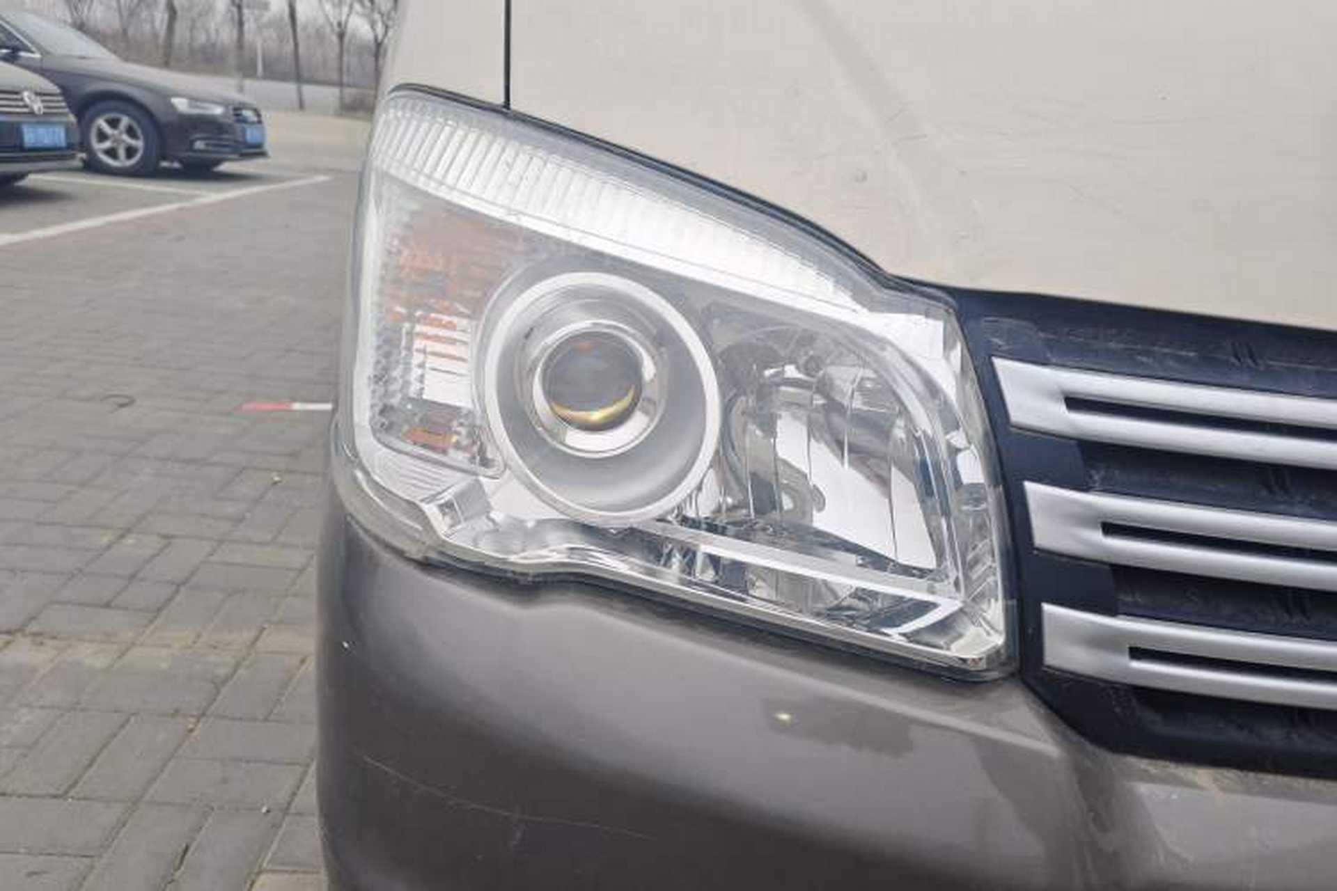 Used FORTHING Lingzhi 2019 Facelifted M3L 1.6L 7-Seater Standard Model Right Front Headlight