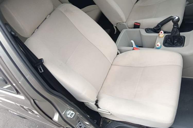 Used FORTHING Lingzhi 2019 M5L 1.6L 7-Seater Base Model China VI Standard Right Front Seat