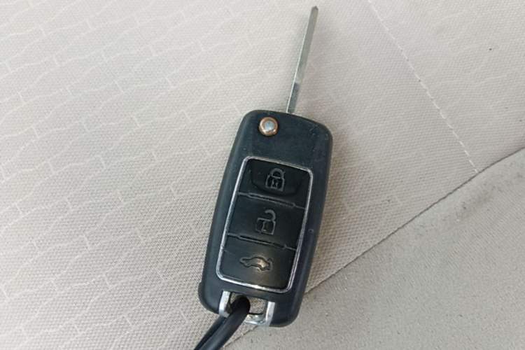 Used FORTHING Lingzhi 2019 M5L 1.6L 7-Seater Base Model China VI Standard Vehicle Key