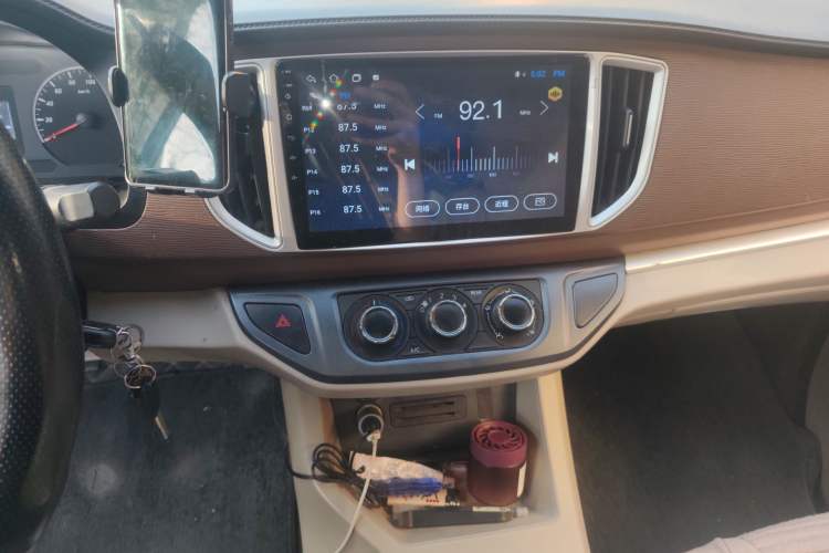 Used FORTHING Lingzhi 2019 V3 1.6L 2-Seat Standard Model China VI Audio And AC Panel