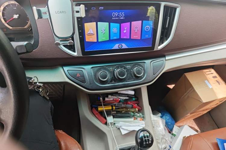 Used FORTHING Lingzhi 2019 M5L 1.6L 7-Seater Standard Model China VI Audio And AC Panel