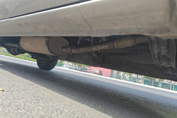 Used FORTHING Lingzhi 2019 M5L 1.6L 7-Seater Standard Model China VI Chassis Front Right