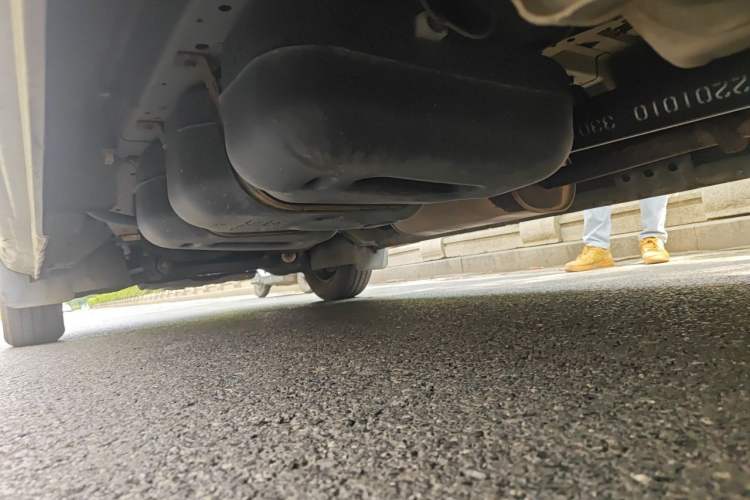 Used FORTHING Lingzhi 2019 M5L 1.6L 7-Seater Standard Model China VI Chassis Rear Left