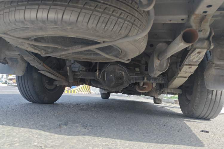Used FORTHING Lingzhi 2019 M5L 1.6L 7-Seater Standard Model China VI Chassis Rear