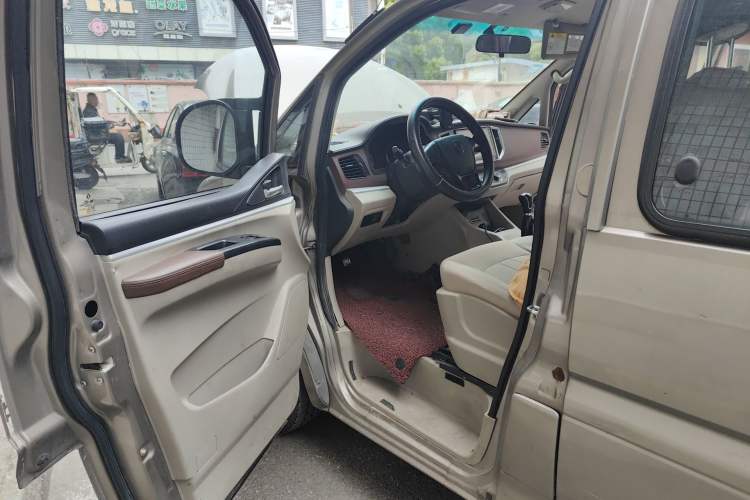 Used FORTHING Lingzhi 2019 M5 1.6L 7-Seater Base Model China VI Driver Seat