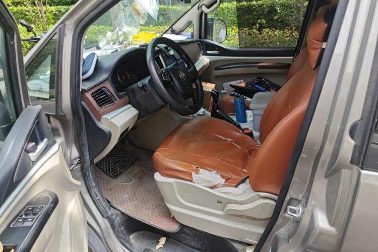 Used FORTHING Lingzhi 2019 M5L 1.6L 7-Seater Standard Model China VI Driver Seat