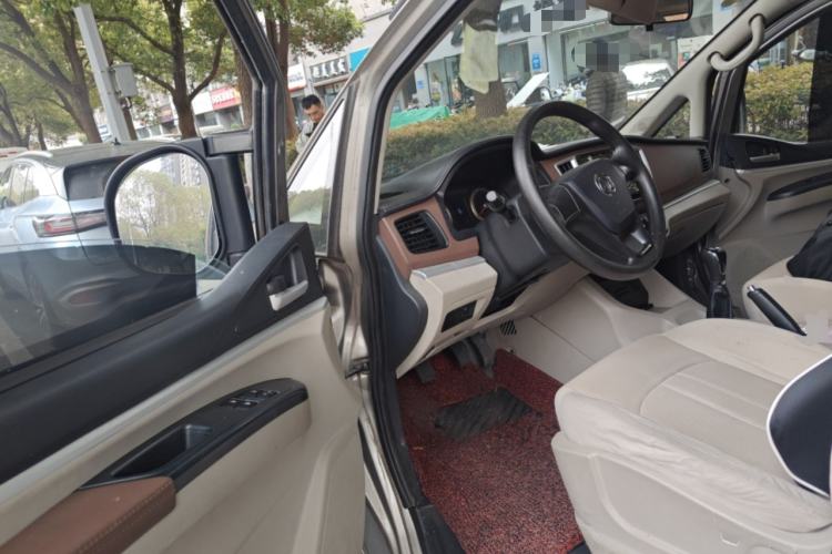 Used FORTHING Lingzhi 2019 Facelifted M5L 1.6L 7-Seater Base Model China VI Standard Driver Seat