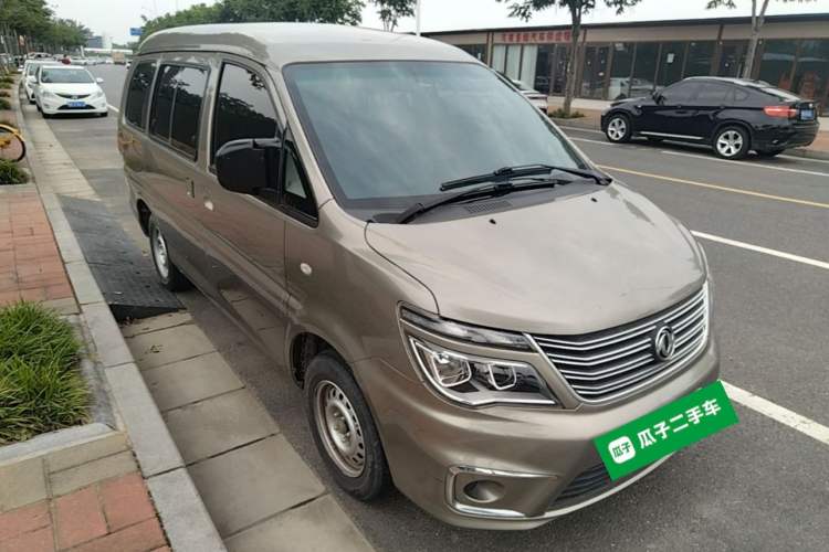 Used FORTHING Lingzhi 2019 M5 1.6L 7-Seater Base Model China VI Front Right 45 Deg