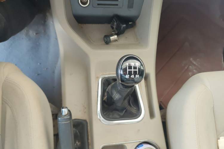 Used FORTHING Lingzhi 2019 M5L 1.6L 9-Seater Base Model China VI Standard Gear Lever
